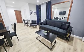 Gdy1 - The Green Dragon Apartment